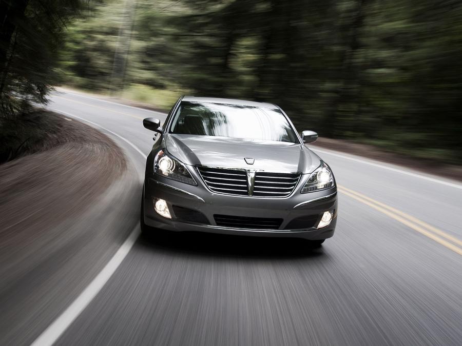  Hyundai Equus 2010 года  (US) (фото 28 из 68)